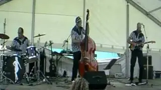 chuck and the happy days guitar boogie