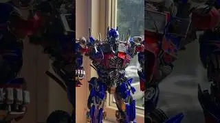 I upgraded my Optimus again #transformers #optimusprime #collection #threezero