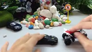 Color Changing Toy Cars &ndash; Magic Water Race!