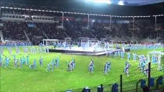 Internationales Deutsches Turnfest 2013, Magic Butterflys Akrobatikbild bei der Stadiongala