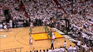 Dwyane Wade Crosses Over Ray Allen