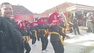 Seni gajah gajahan guyub rukun kemuneng sambet birsih desa
