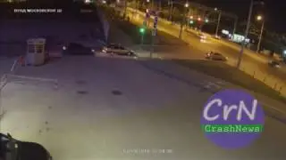 https://crashnews.org | Момент ДТП с участием байкера и Опеля Вектры в Самаре