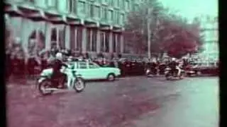 Экипаж &laquo;Аполлона-11&raquo; приветствует королева Елизавета II