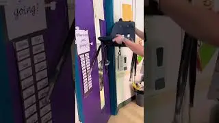 Teacher Shows Clever Classroom Door Locking Trick 🤔 🪑