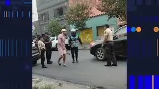 DESTROZÓ SU CAMIONTEA A PATADAS POR QUE LA POLICÍA NO O DEJÓ PASAR A UNA MANIFESTACIÓN