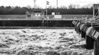 Barges crash into the John C  Stennis Lock and Dam in Columbus, MS