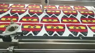KASU large vision Laser machine KD1812 SY  is asynchronously cutting   digital printed vamp!!!