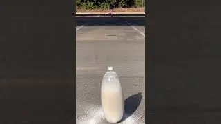 SODA & CHLORINE EXPERIMENT #shorts