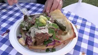 Shimshon Leshinsky Tries Rachel's Meat Sandwiches in Jerusalem