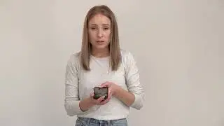 broken glass screen smartphone in hand of upset gi 2023 11 27 05 12 17 utc