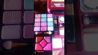 viral Full mackup kit 💅🌸🏵️🌺of classic Deluxe /unboxing #beautiful box#shorts //