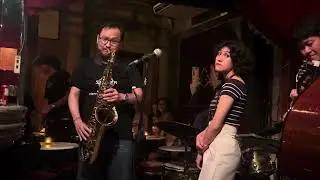 Do you know what it means to miss New Orléans by Miss Asta ‘S New Orléans band at Small jazz club 