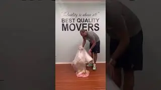 Packing fragile statue #movingservices #movingcompany #packingandmoving #packingservices