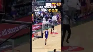Gytis Nemeik&scaron;a Turnaround Layup! #gobows #hawaiibasketball #collegebasketball #basketball