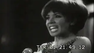 Shirley Bassey -at the Mayfair Club-