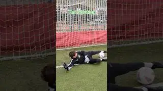 Low Dive ✅❌ #football #goalkeeper #soccer #goalkeepertips #gk #goalkeepertraining #footballshorts
