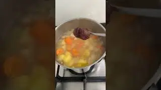 Quick #beefstew 🍲 #heartymeals #cheapmeals #winterrecipe #familymeals #easyrecipes #beefbroth