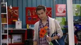 Violetta 2 - Violetta deja plantado a León (02x04)