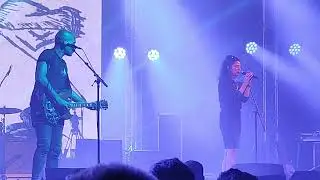 אפרת בן צור במופע גבריאל בלחסן עשור למותו האנגר 11 ת
