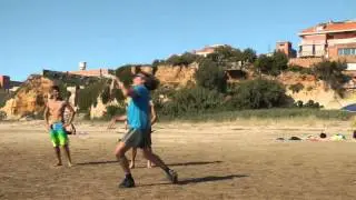 Frisbee Freestyle on the beach....(Anzio Jam!)