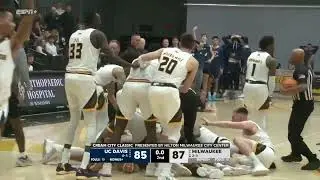 Justin Thomas WILD Game Winner for Milwaukee vs UC Davis 11-26-22
