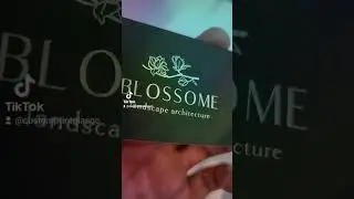 Spot UV and gold foil business cards #goldbusinesscards #prestigebusinesscards #elegantbusinesscards