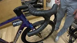 Nouveau BASSO SV (Sempre Veloce) présenté à L'OFFICINA en Provence le jour de son lancement officiel