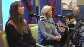 'Fe Ddaw &Acirc; Bwyd I'w Braidd' gan Y Parry-Isaacs