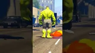 BIG HULK VS THE LION KING EPIC BATTLE! #barbiedoll #helicopter #avengerstoys #avengers