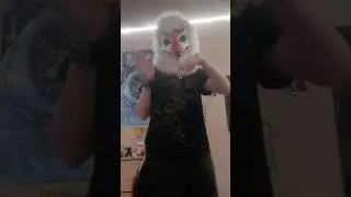 I remember learning this dance when it was made Lolzzz #furry #dinomask #dance ￼