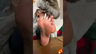 Relaxed Feet in Ther Element 