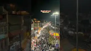 Manali Mall road new year crowd 😦😲.       #mnalimallroad