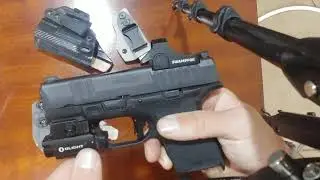 Springfield Hellcat, Swampfox optic, Apex Trigger, Olight pl2 mini valkyrie