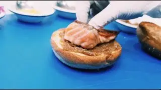 P&egrave;re & Fish: Pr&eacute;paration de notre burger au saumon, l'Ecossais