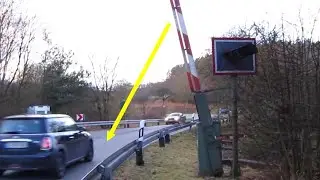 Bahn&uuml;bergang mit Schranke aber OHNE Gleise! Seltsam * Forgotten railroad crossing! Strange