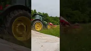 Tractor Mowing Vibes 🚜✨#johndeere #johndeere5125r #tractor #farming #pov