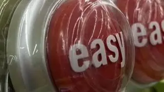 Staples sinks on weak sales and outlook