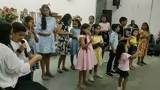 Pequenos Adoradores 