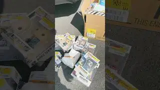 Absolute hall found in dumpsters !! #dumpsterdiving #haul #recycling #fyp #foryou #watch #finds ￼
