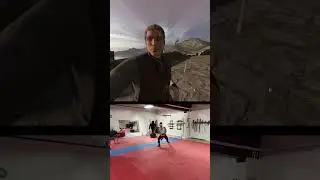 REAL Swordsmen vs VR Combat #Sword #VR #videogams