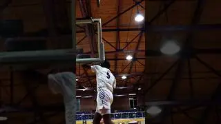 He hit his head on the backboard😱👀 #shorts #dunk #basketball