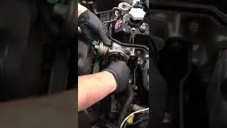 INSTALLING A DISTRIBUTOR ON A 22R / 22RE