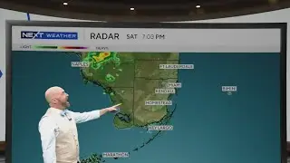 Few showers scattered across South Florida Saturday afternoon, expect quick showers overnight