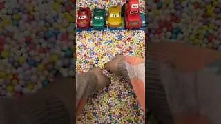Satisfying Toys - Mini Minion Vampire Toy #toys #satisfying #surprisetoys #minions
