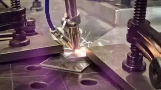 FABA Laserov&eacute; svařov&aacute;n&iacute; s cobotem Universal Robots
