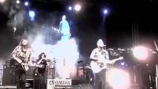 Nathan Ironside - Worship in Medellin Colombia