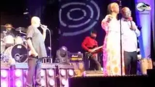 Gov.  Emmanuel Uduaghan and  South African Gospel Legend, Lionel Petersen, performs live on stage