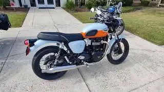 2023 Triumph Bonneville T100 orange/blue