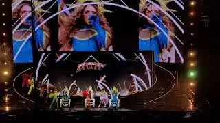 Little Mix - Love Sweet Love (LIVE in Leeds confetti tour)